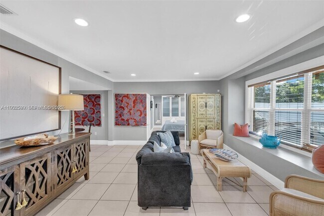 Building Photo - 1033 NW 6th St