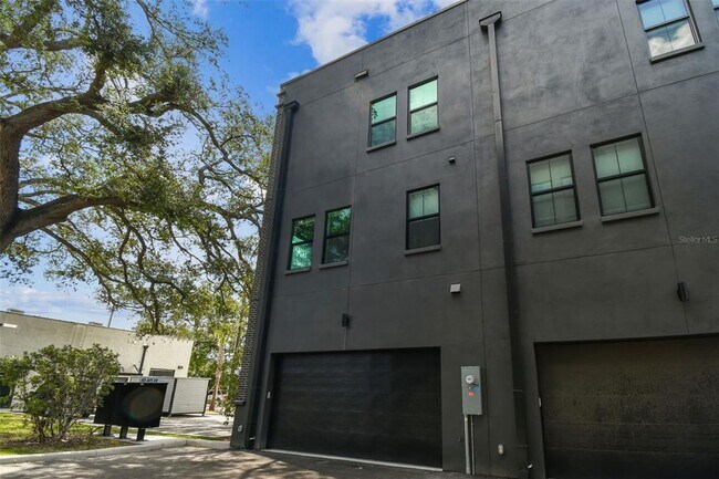 Building Photo - 801 3rd Ave