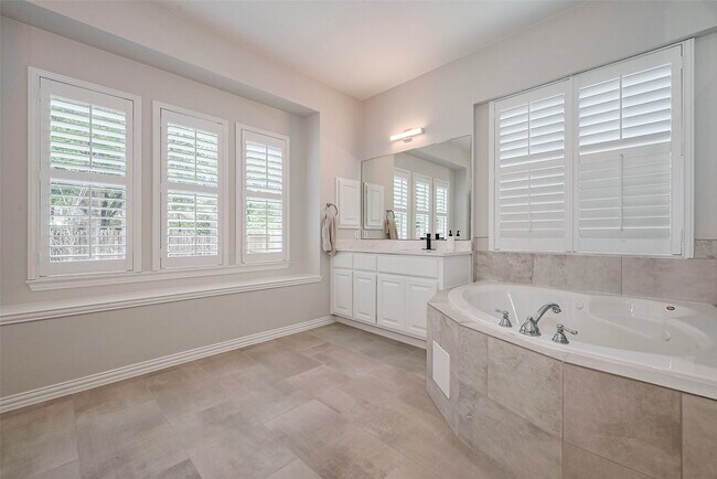 Building Photo - 66 Marquise Oaks Pl
