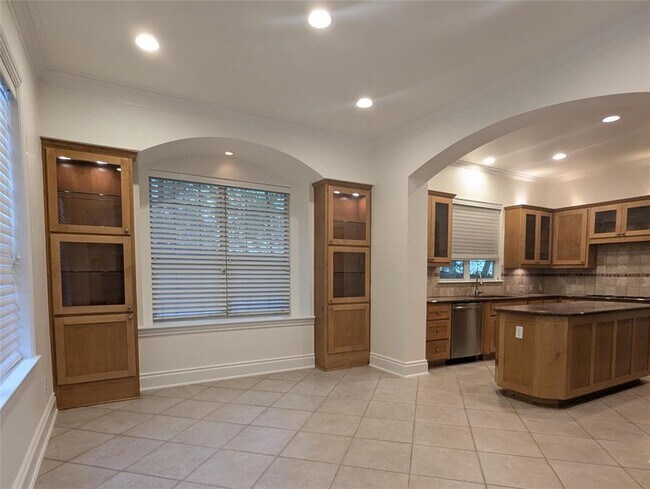 Building Photo - 11301 Taylor Draper Ln