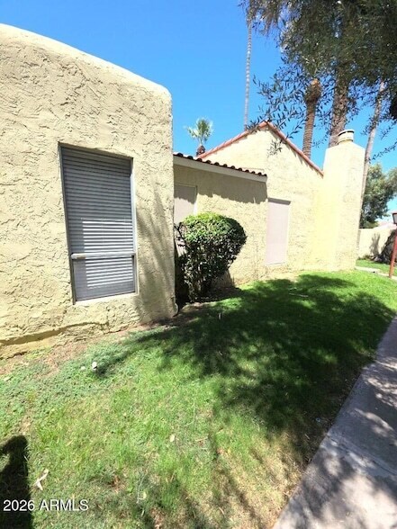 Building Photo - 6540 N 7th Ave