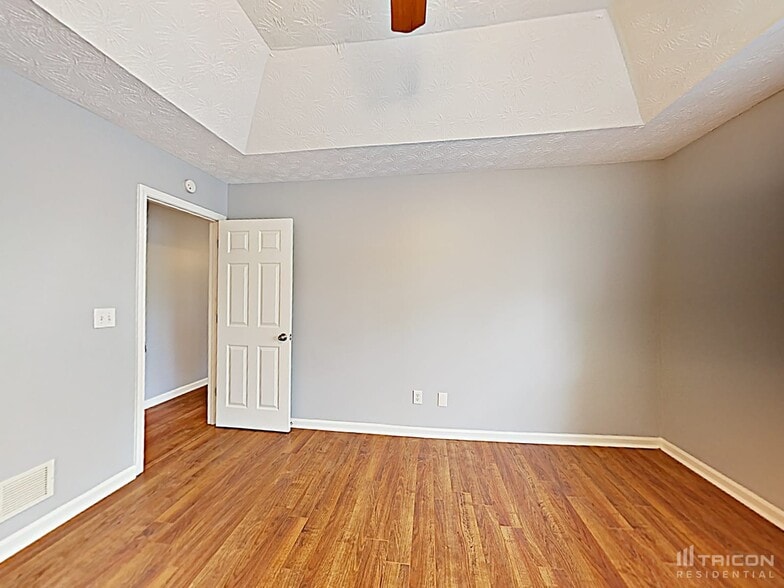 Building Photo - 309 Cattlemans Cir