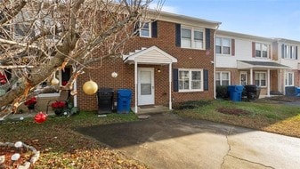 Building Photo - 4751 Old Hickory Rd