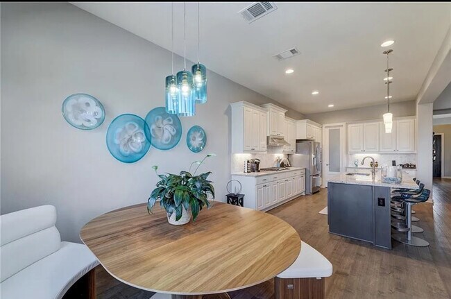 Building Photo - 104 Garner Park Cove