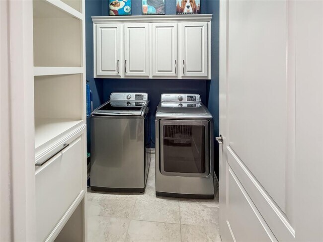 Building Photo - 116 Beneteau Dr