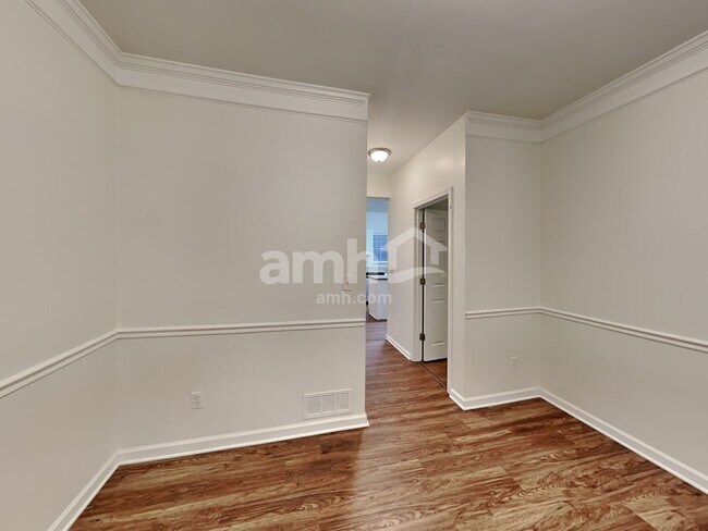 Building Photo - 3987 Fox Glen Dr