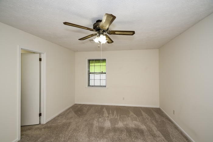 Building Photo - 623 Marlyn Dr