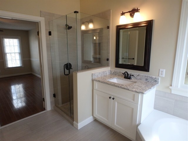 Building Photo - 901 Birkdale Dr