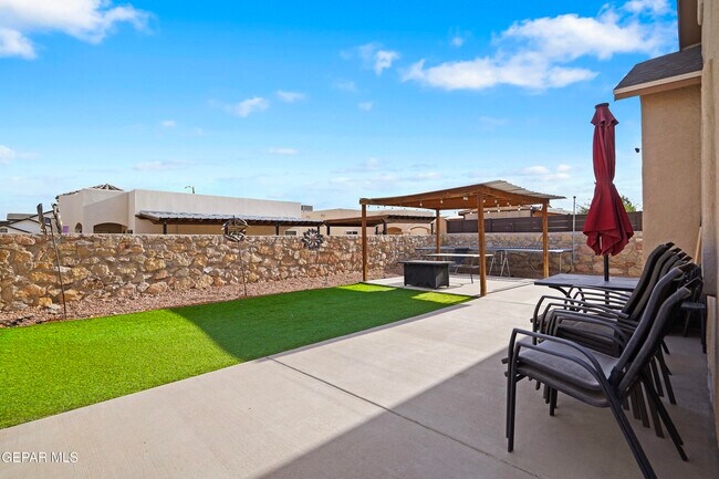 Building Photo - 14660 Spanish Point Dr