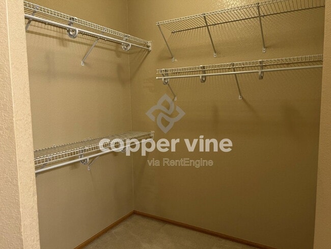 Building Photo - 6337 Cole Ln