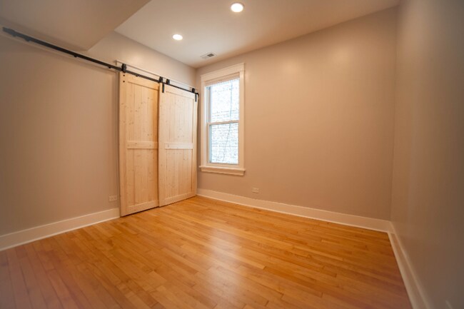 Building Photo - 2923 N Whipple St