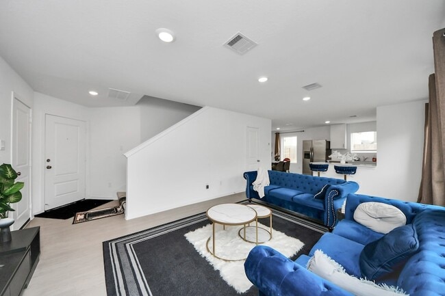 Building Photo - 28910 Texas Sparrow Ln