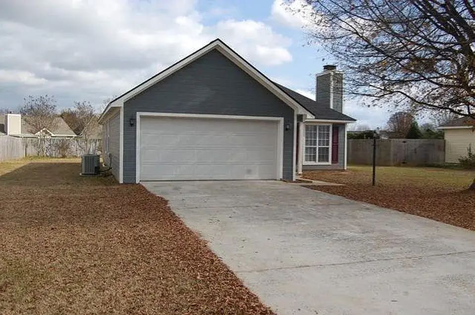 Building Photo - 107 Enlish Dr