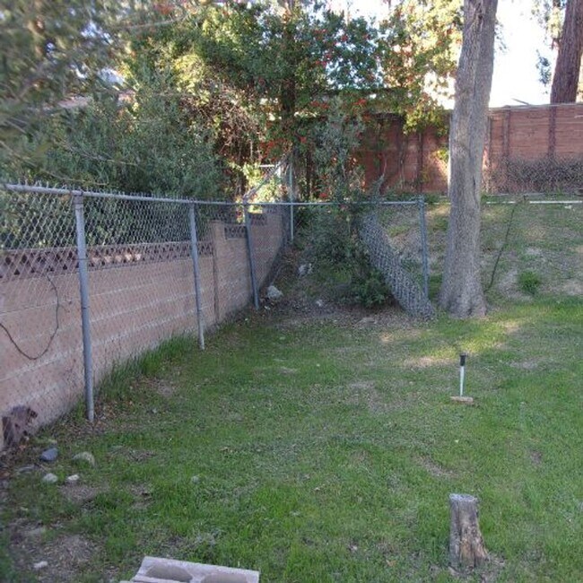 Building Photo - Spacious Private Home with Pool on Nearly Half an Acre