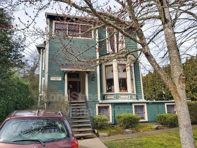 Building Photo - 218 NW 21st