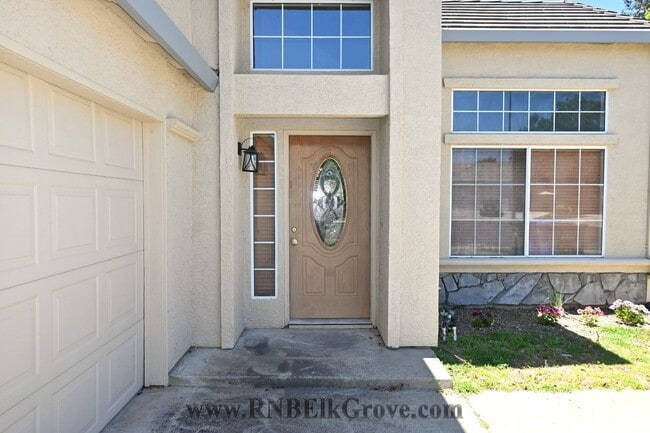 Building Photo - 8868 Chadbury Pl