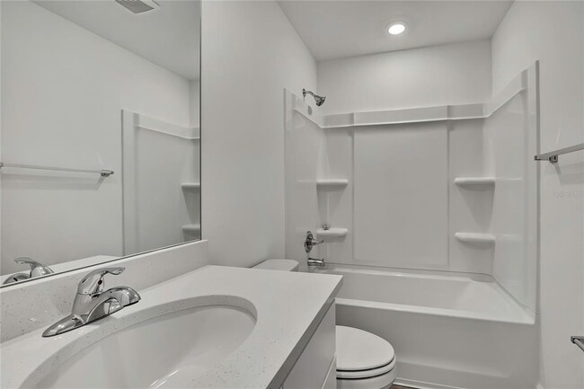 Building Photo - 3390 Dristol Ave