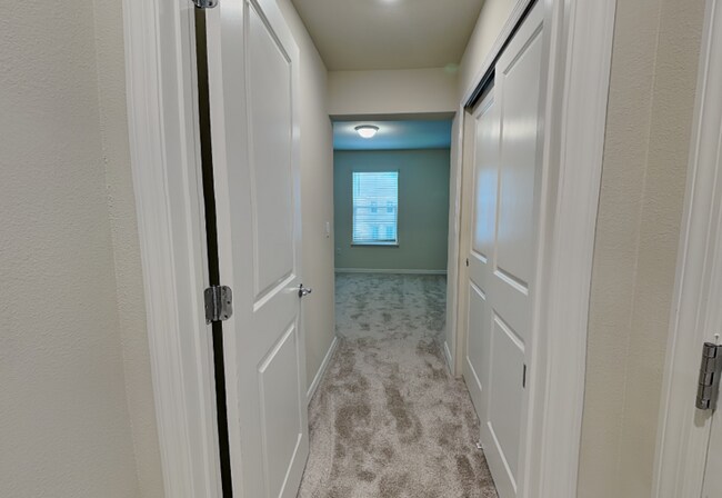 Building Photo - 461 Beryl Cv