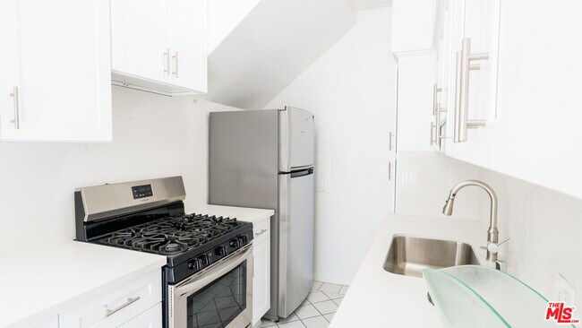 Building Photo - 6336 Orange St