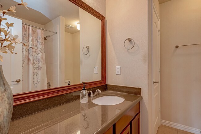 Building Photo - 7710 Eastwood Lake Ln
