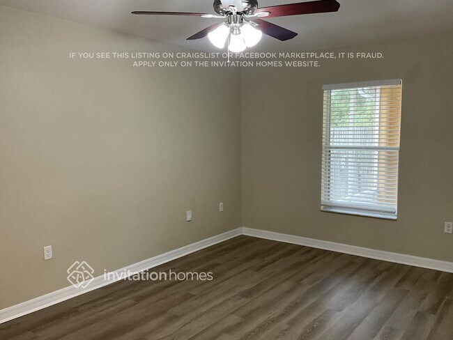 Building Photo - 3215 Burdock Ave