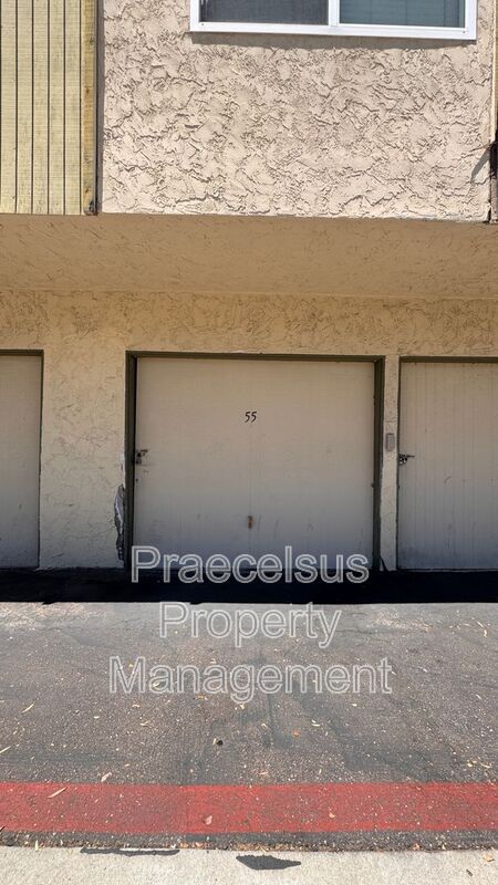 Building Photo - 202 S Pierce St