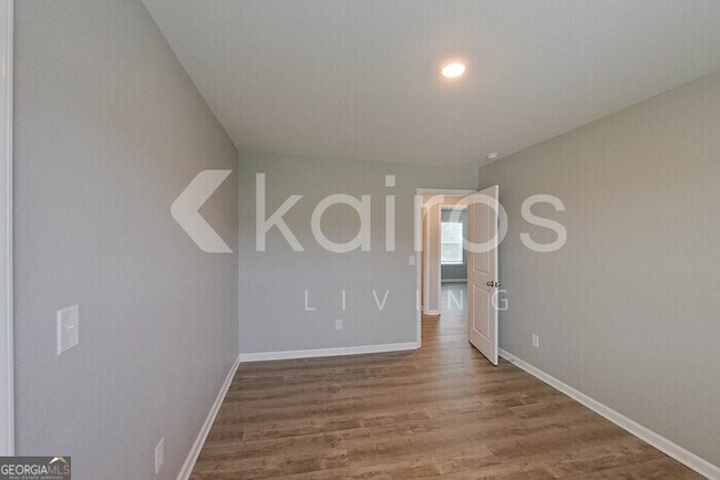 Building Photo - 6008 Argyle Loop