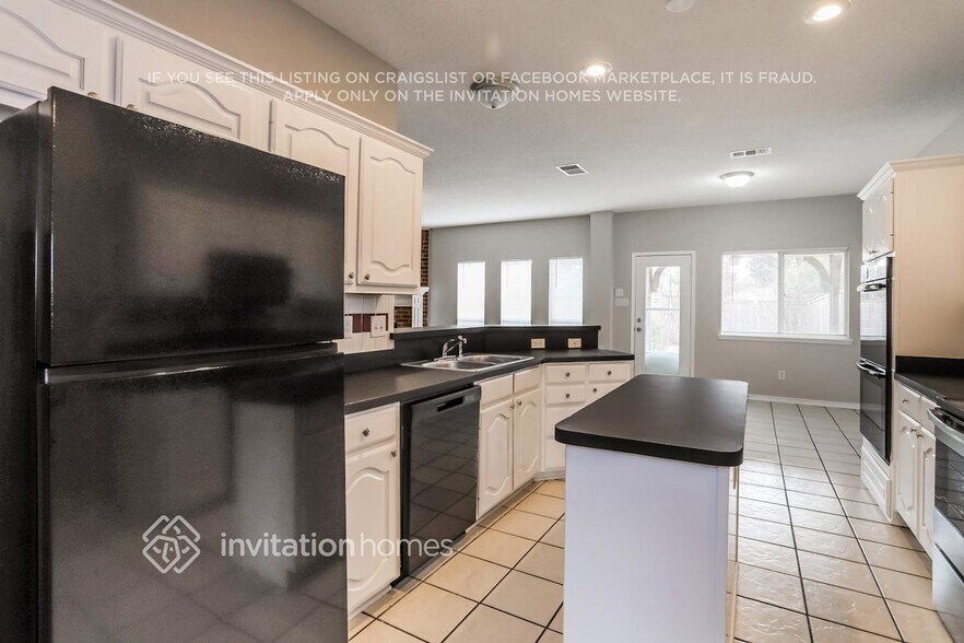 Building Photo - 4103 English Ivy Dr