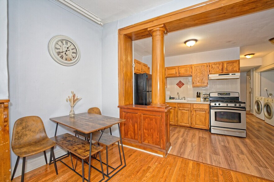 Building Photo - 84 Madison Ave