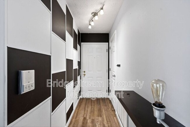 Building Photo - 6591 Brigham Sq