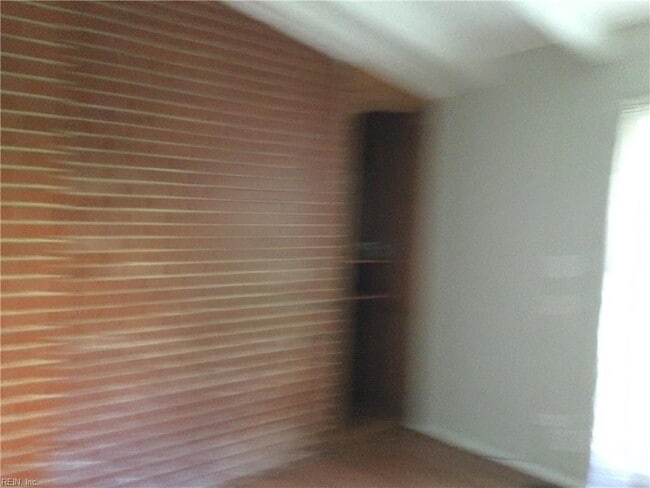 Building Photo - 1309 Graham Rd