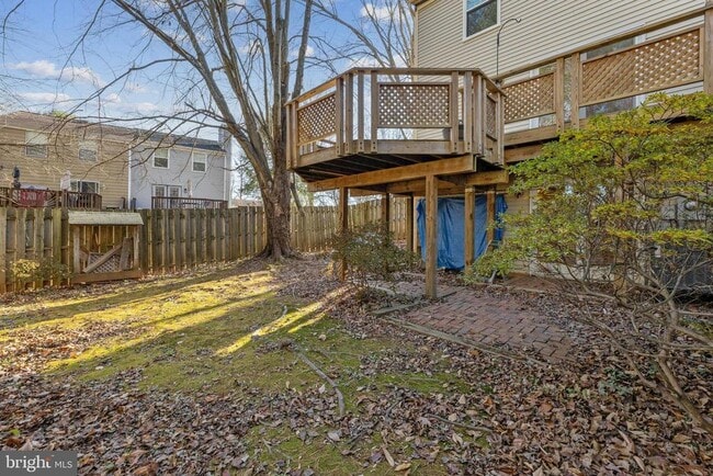 Building Photo - 15023 Oak Crest Ct