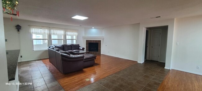 Building Photo - 5052 Westfield Dr NE