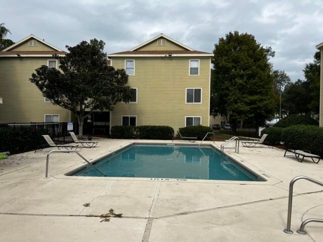 Building Photo - 3800 SW 20th Ave
