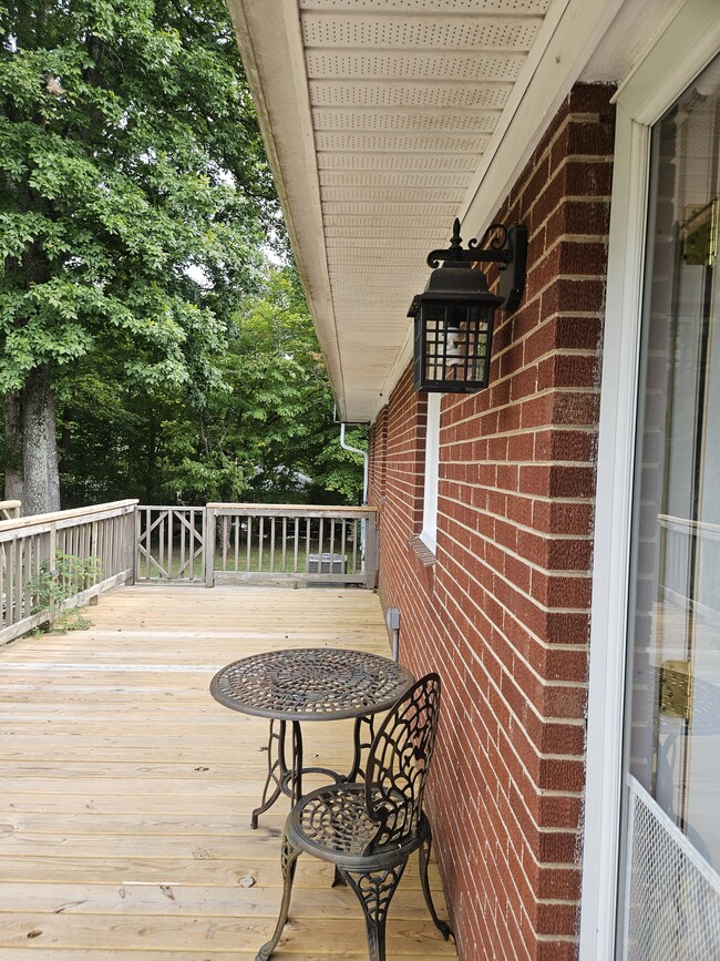 Main House Back Deck - 5311 Adrian Rd