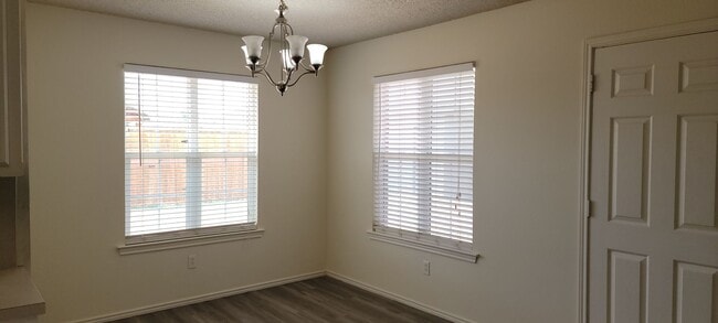 Building Photo - Spacious 4/2/2 in Frenship