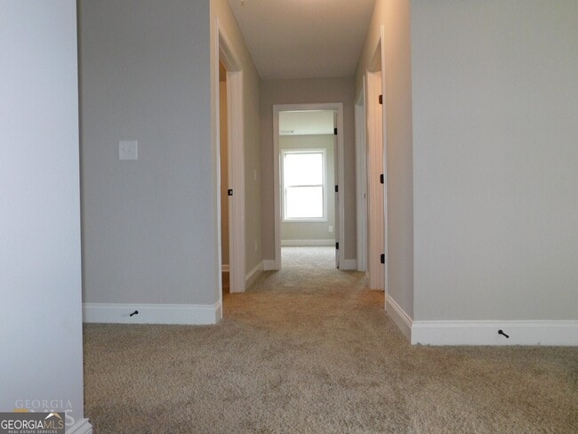 Building Photo - 2214 Savannah Dr