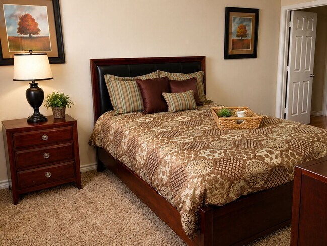 Building Photo - 1106 Newcastle Dr