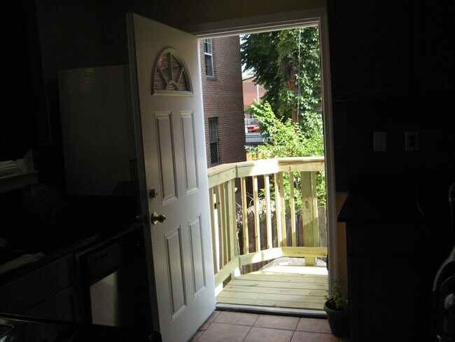 Building Photo - 1507 Gales St NE