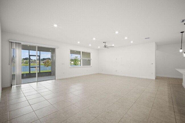 Building Photo - Gorgeous 4BR/3BA home in Island Forest Preserve