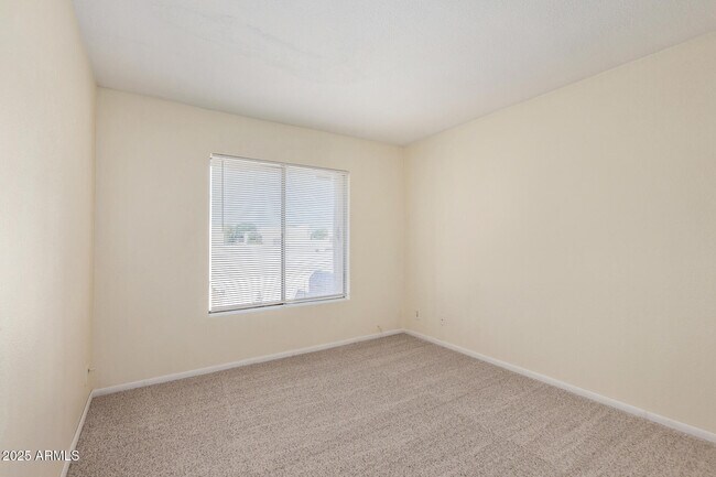 Building Photo - 16021 N 25th Dr