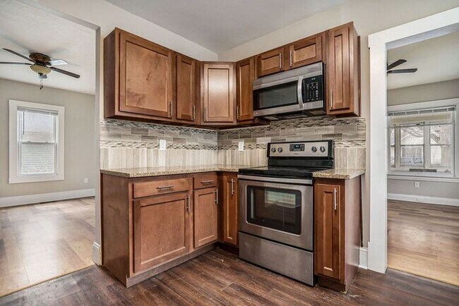 Building Photo - Fantastic, large remodeled 3-bed/1-bath ranch, unfinished basement & partially enclosed yard