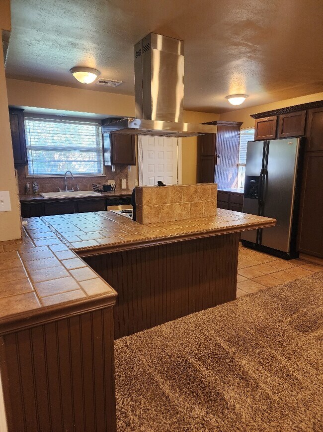 Building Photo - 4906 Yorkshire Dr