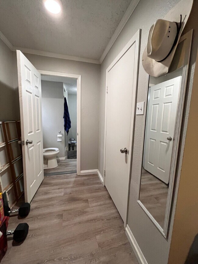 Building Photo - Pre-Leasing for Summer/Fall 2026 - Close to TTU & Covenant Hospital