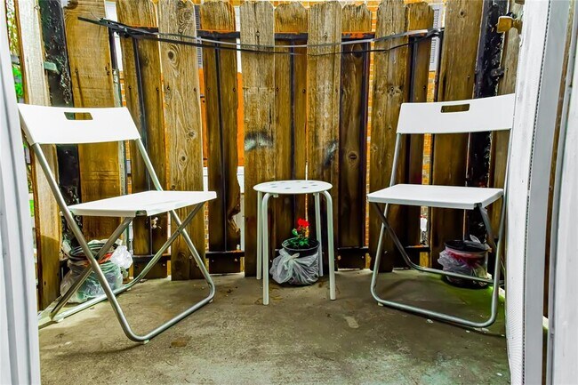 Building Photo - 6305 Westward St