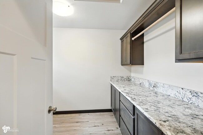 Building Photo - 4 Bedroom | 2.5 Bathroom | Garage - Conven...