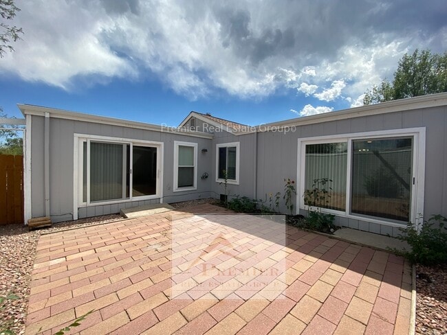 Building Photo - 790 San Bruno Pl
