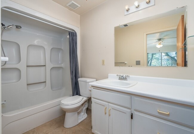 Building Photo - 51674 Rd 426