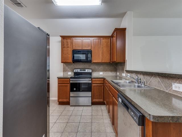 Building Photo - 14013 San Christoval Pass