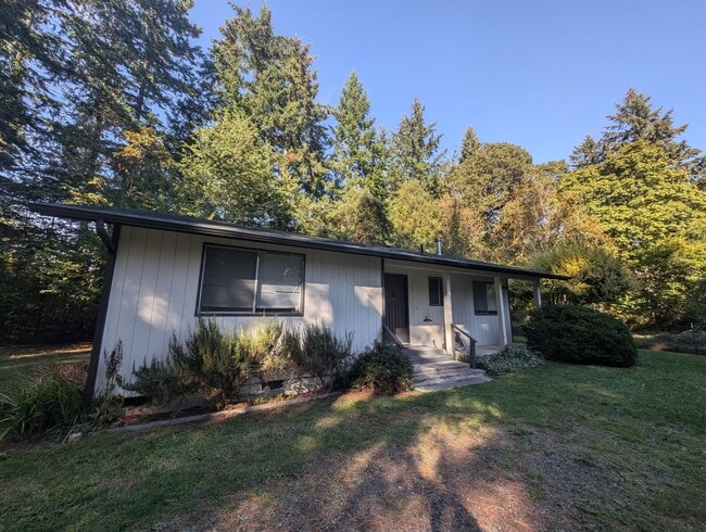 Building Photo - Two Bedroom for Rent in Brownsville! Large & Private Lot, Pets Allowed, Close to Bases & More!